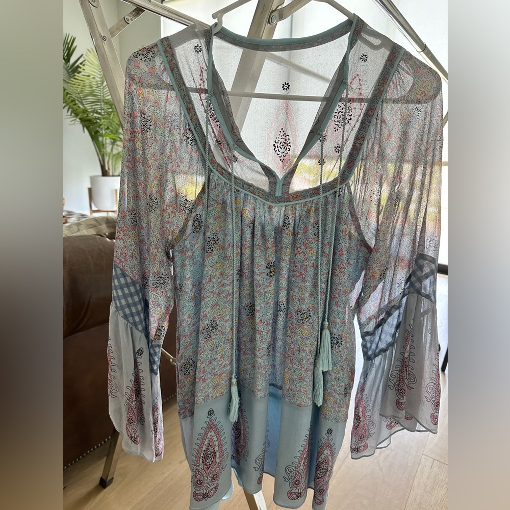 Boho top size small